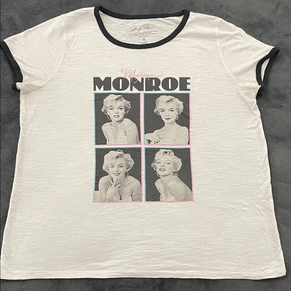 Marilyn Monroe graphic tshirt